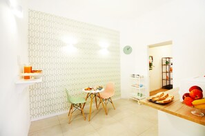 Free daily buffet breakfast - Le Quinte del Bellini (Naples)