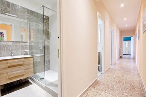 Apartment, 2 Bedrooms | Bathroom | Shower, hair dryer, bidet, towels - Casa dell'Artista Roma (Rome)
