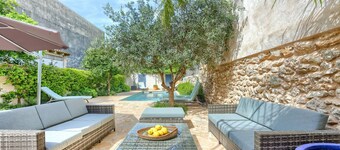 Stylish townhouse with large pool, central Pollensa