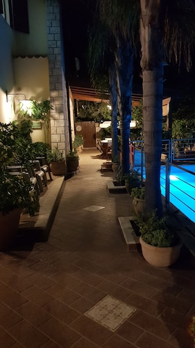 VILLA MOSè Apartment pool, garden, parking (CIR: 19084001C100589)