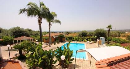 VILLA VERA - Amazing House with private swimming pool near Syracuse.....