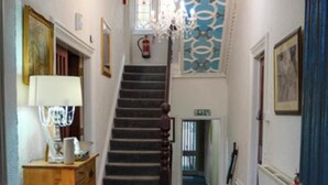 Hallway - Whitburn House Hotel (Preston)