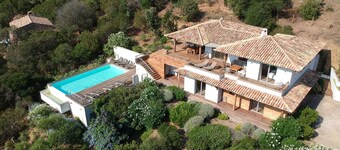 Palombaggia: PALOMBAGGIA VUE GRANDIOSE VILLA avec PISCINE à débordement