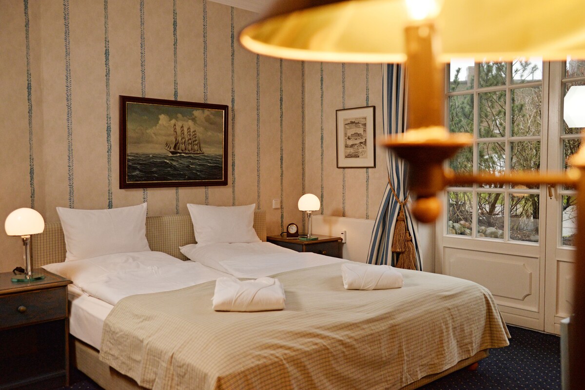 Phòng Suite Junior | Bộ đồ giường kháng dị ứng, minibar, két bảo mật tại phòng