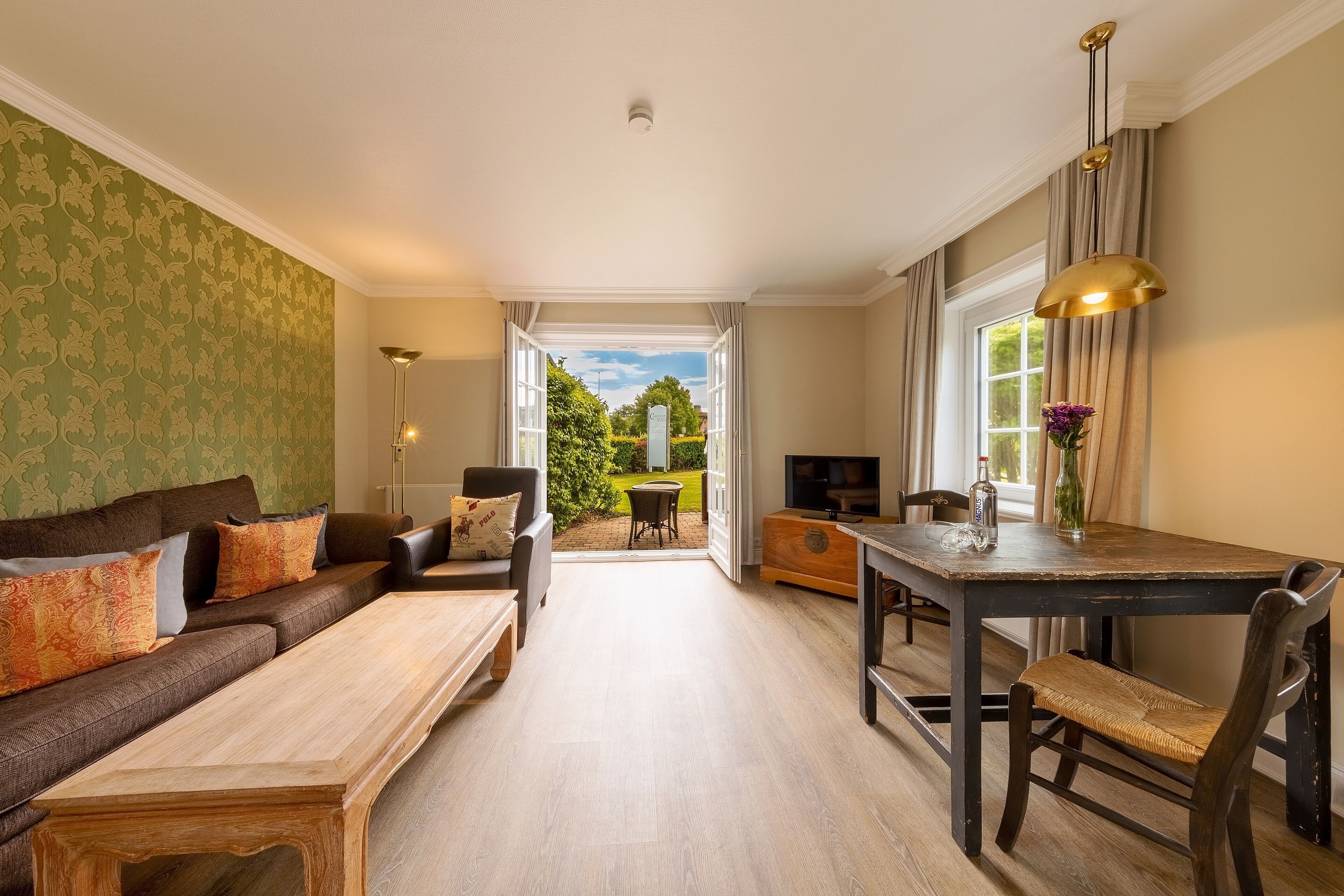 Suite – deluxe | Oppholdsområde | LCD-TV