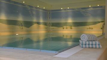 Indoor pool, pool loungers