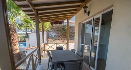 Pfirsichbaumvilla mit privatem Pool
