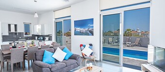 Villa Desi, Luxury and new 5BDR Protaras Villa with pool and stunning sea views