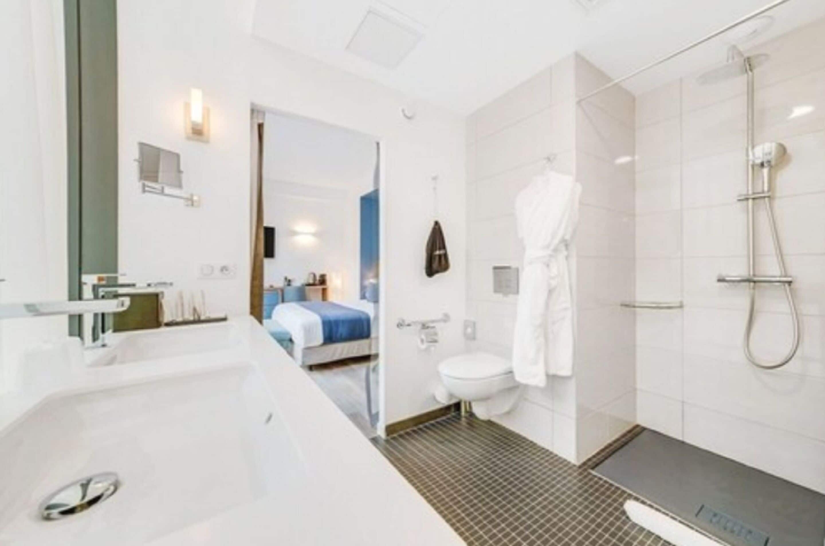 superior double room, accessible, terrace | bathroom | shower, rainfall showerhead, free toiletries, hair dryer