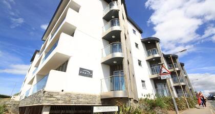 Zenith 16 est un bel appartement avec vue sur la plage de Porth