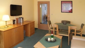 Apartment, 2 Bedrooms (C9  - incl. Cleaning Fee 65 EUR) | Living area - Am Schloonsee Haus C (Heringsdorf)
