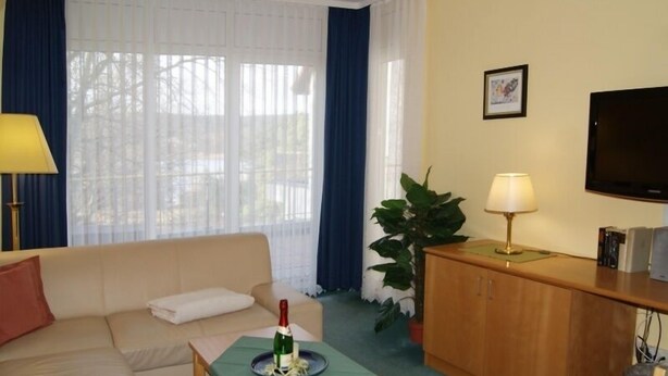 Apartment, 2 Bedrooms (C9  - incl. Cleaning Fee 65 EUR) | Living area - Am Schloonsee Haus C (Heringsdorf)