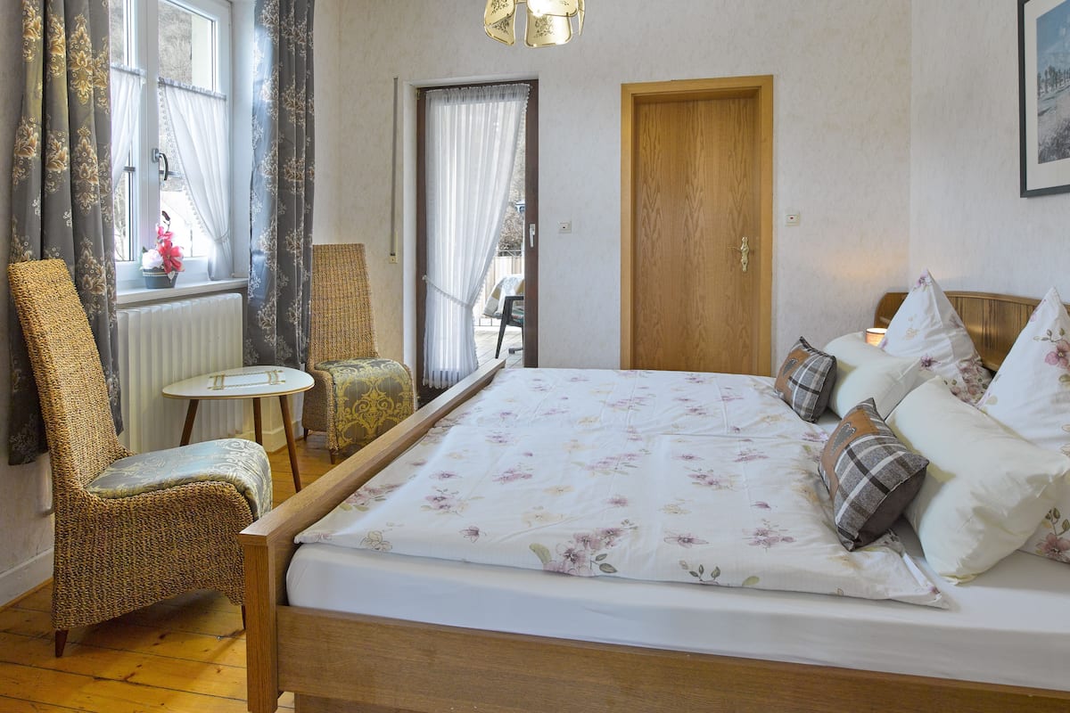 Standard Room, Balcony | Desk, free WiFi, bed sheets