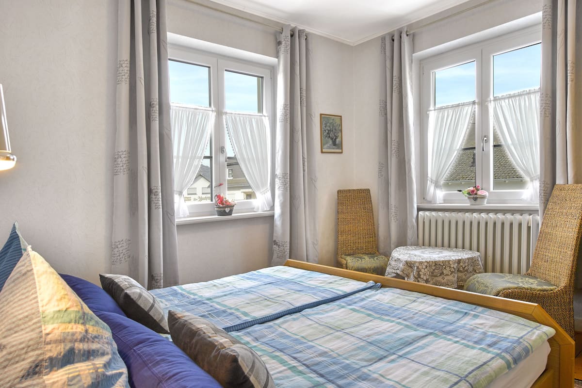Standard Room | Desk, free WiFi, bed sheets