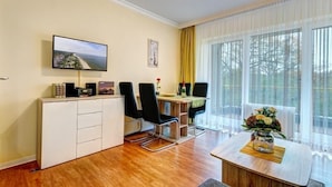 Apartment (D7- incl. Cleaning Fee 50 EUR) | Wohnbereich | Flachbildfernseher