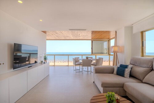 Apartamento Vistas panorámicas al mar. Lujoso reformado .- ALQUILER SOLO FAMILIAS