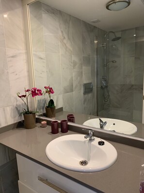 Shower, hair dryer, bidet, towels - Great view at the harbor! (Estepona)