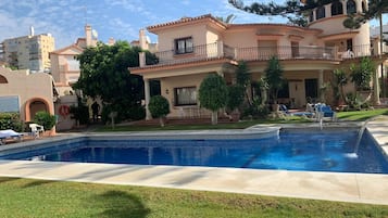 Utomhuspool