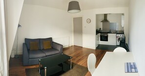 Premium Apartment, 1 Bedroom | Living area | Flat-screen TV, DVD player - Aberdeen Serviced Apartments: Charlotte street (Aberdeen)