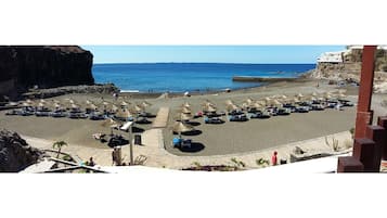Una spiaggia nelle vicinanze, teli da spiaggia