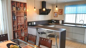 Fridge, microwave, oven, stovetop - Villa panoramic view full south, very quiet area (Callao Salvaje)