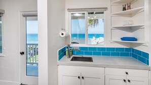 Private kitchen - Pacific Villas: Unit 4 (Oceanside)