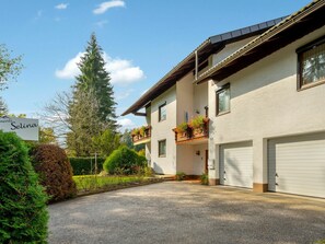 Exterior - Nice apartment for 4 guests with WIFI, TV and balcony (Unterburg Am Klopeiner See)