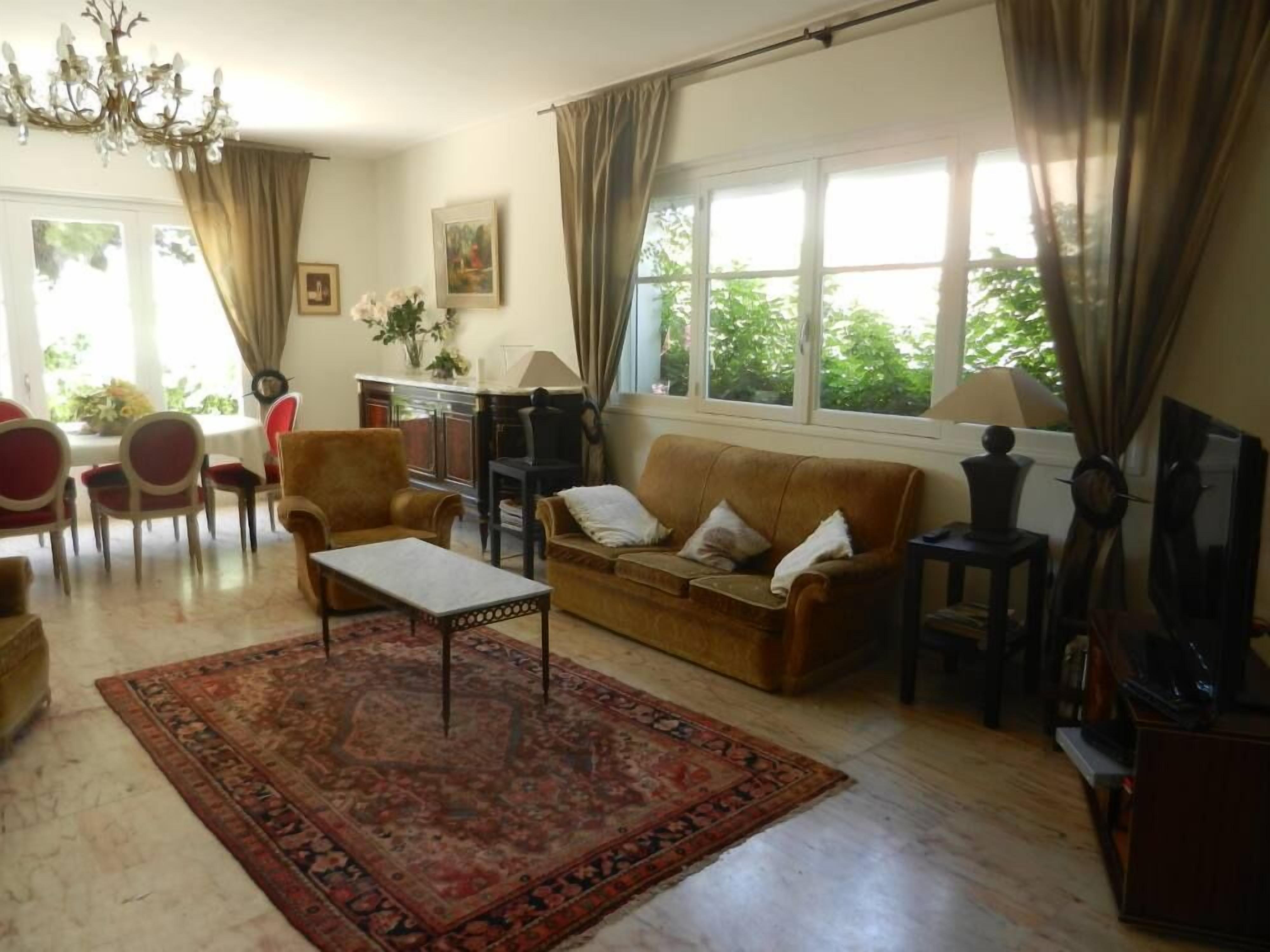 Beautiful big house close to the sea