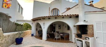 Holiday house with pool in Cala Santanyi, near the beach, suitable for wheelchairs