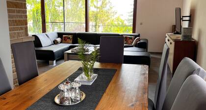 Landhaus - mit Blick über die Hügel der Pfalz