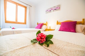 3 chambres, fer et planche Ă repasser, Wi-Fi gratuit, draps fournis