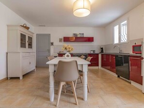 Microwave, oven, dishwasher, highchair - Beautiful private villa for 6 people with A/C, private pool, WIFI, TV and patio (Saint-didier)
