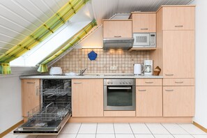 Fridge, microwave, oven, dishwasher