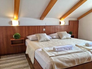 2 عدّة غرف نوم وخدمة الإنترنت