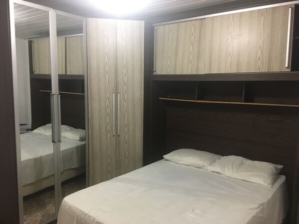 Family House, 2 Bedrooms | Blackout drapes, iron/ironing board, rollaway beds, free WiFi - Tucuns Home (Búzios)