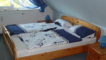 2 bedrooms, travel cot