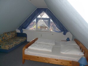 2 bedrooms, travel crib