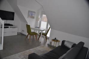 TV, DVD player, books, music library - Modern and very well equipped apartment on two levels in St. Peter-Ording-Böhl (St. Peter-Ording)