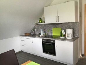 Køleskab, mikrobølgeovn, ovn, opvaskemaskine