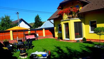 Villa, 3 Bedrooms | Courtyard view