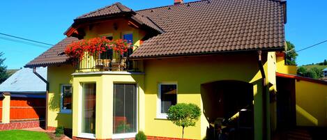 Villa, 3 Bedrooms | Garden view