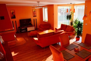 Villa, 3 Bedrooms | Living area