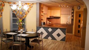 Apartment, 2 Bedrooms | Living area