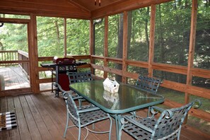 House, Multiple Beds (Southern Dream) | In-room dining - Southern Dream (Townsend)