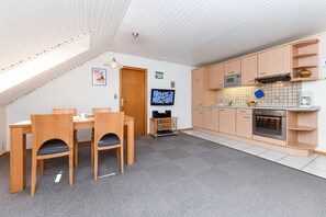 Køleskab, mikrobølgeovn, ovn, opvaskemaskine