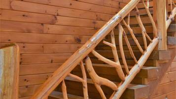 Casa, varias camas (Fox's Den) | Escaleras