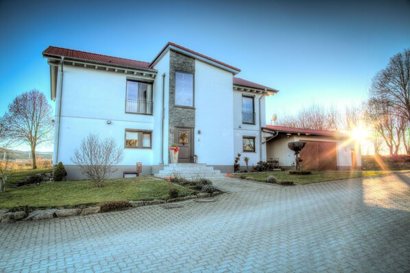 Exterior - Apartment in an idyllic location and great views (Dormettingen)