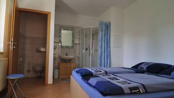 1 Schlafzimmer, Bügeleisen/Bügelbrett, Reisekinderbett, kostenloses WLAN