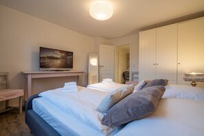 2 makuuhuonetta, vauvan matkasänky, Wi-Fi, vuodevaatteet