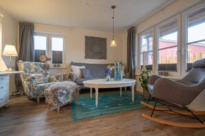 Unclassified image, 5 of 20, button